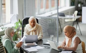 Solving Problems: How Entrepreneurs Build Businesses by Addressing Market Needs